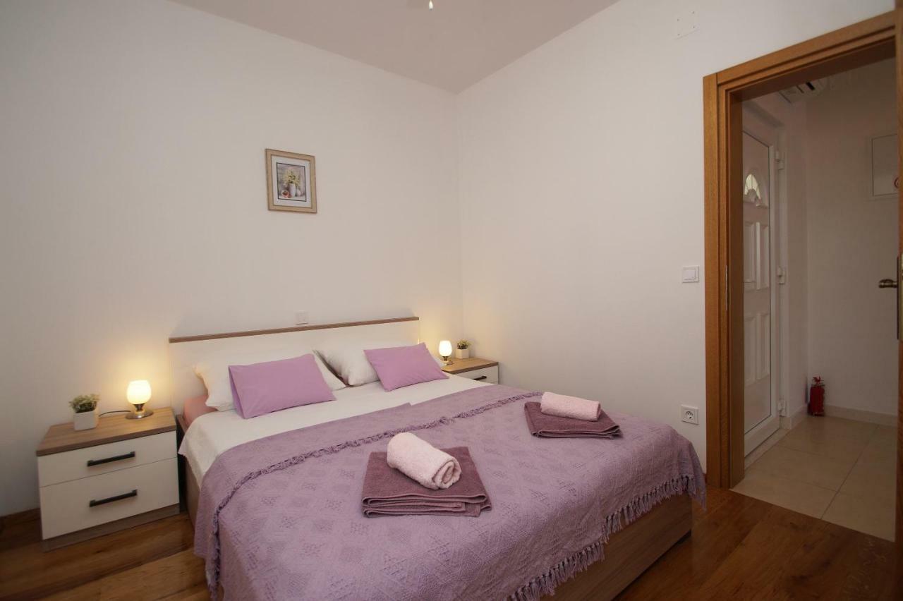 Apartments Mirna Korcula Town Exterior photo