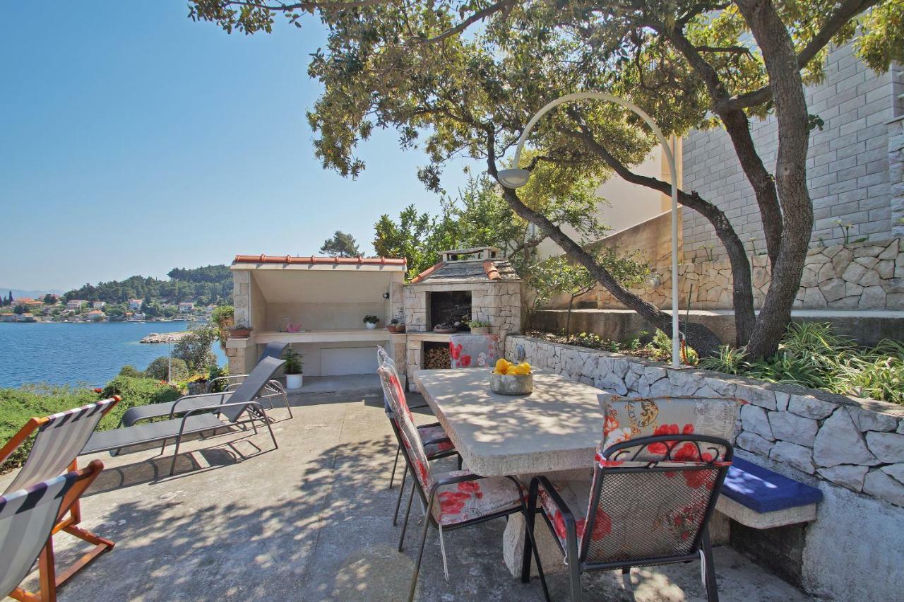 Apartments Mirna Korcula Town Exterior photo