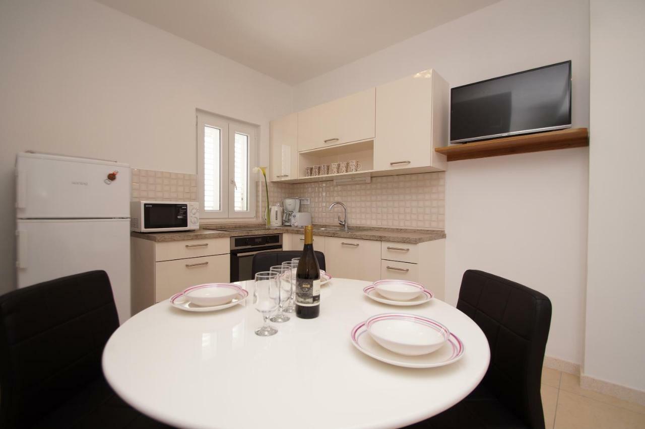 Apartments Mirna Korcula Town Exterior photo
